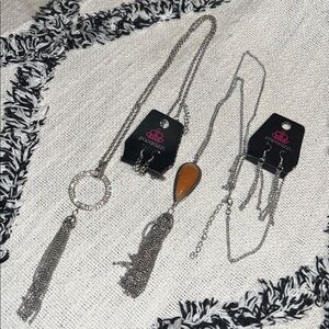 2 new in package Paparazzi silver necklace and earring jewelry sets